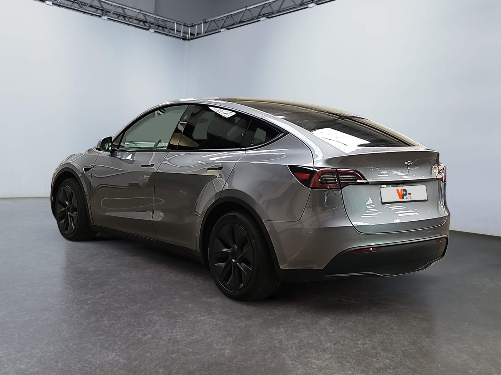TESLA MODEL Y Standard RWD 2024