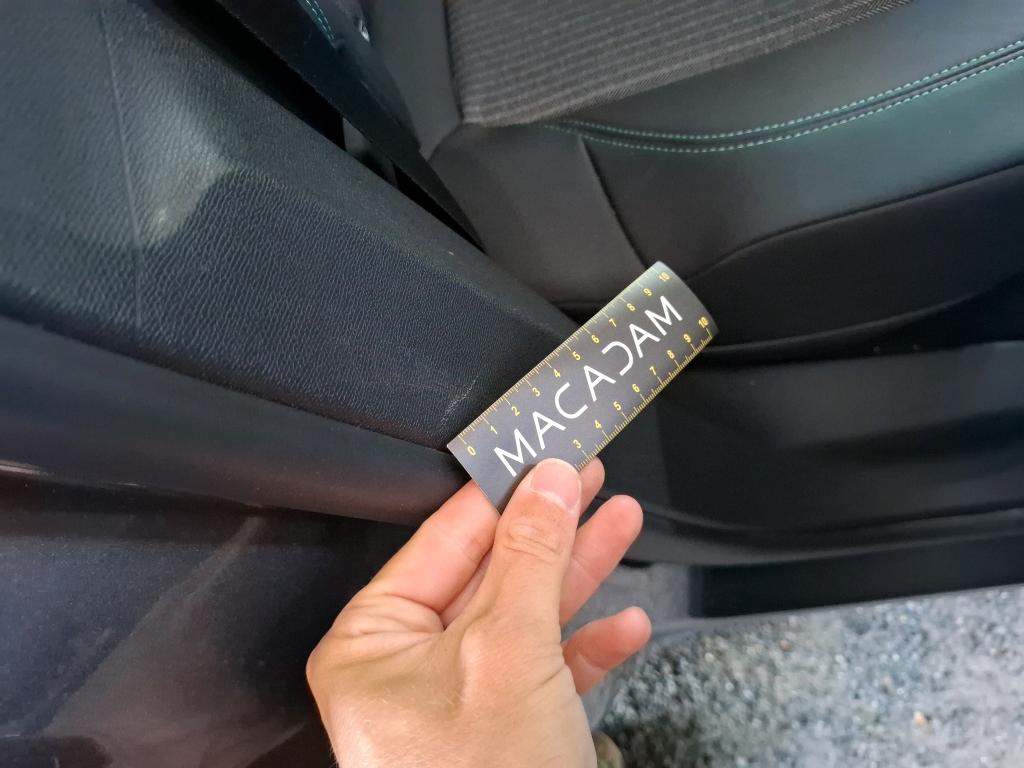PEUGEOT 3008 Hybrid 225 e-EAT8 Allure Pack 2022