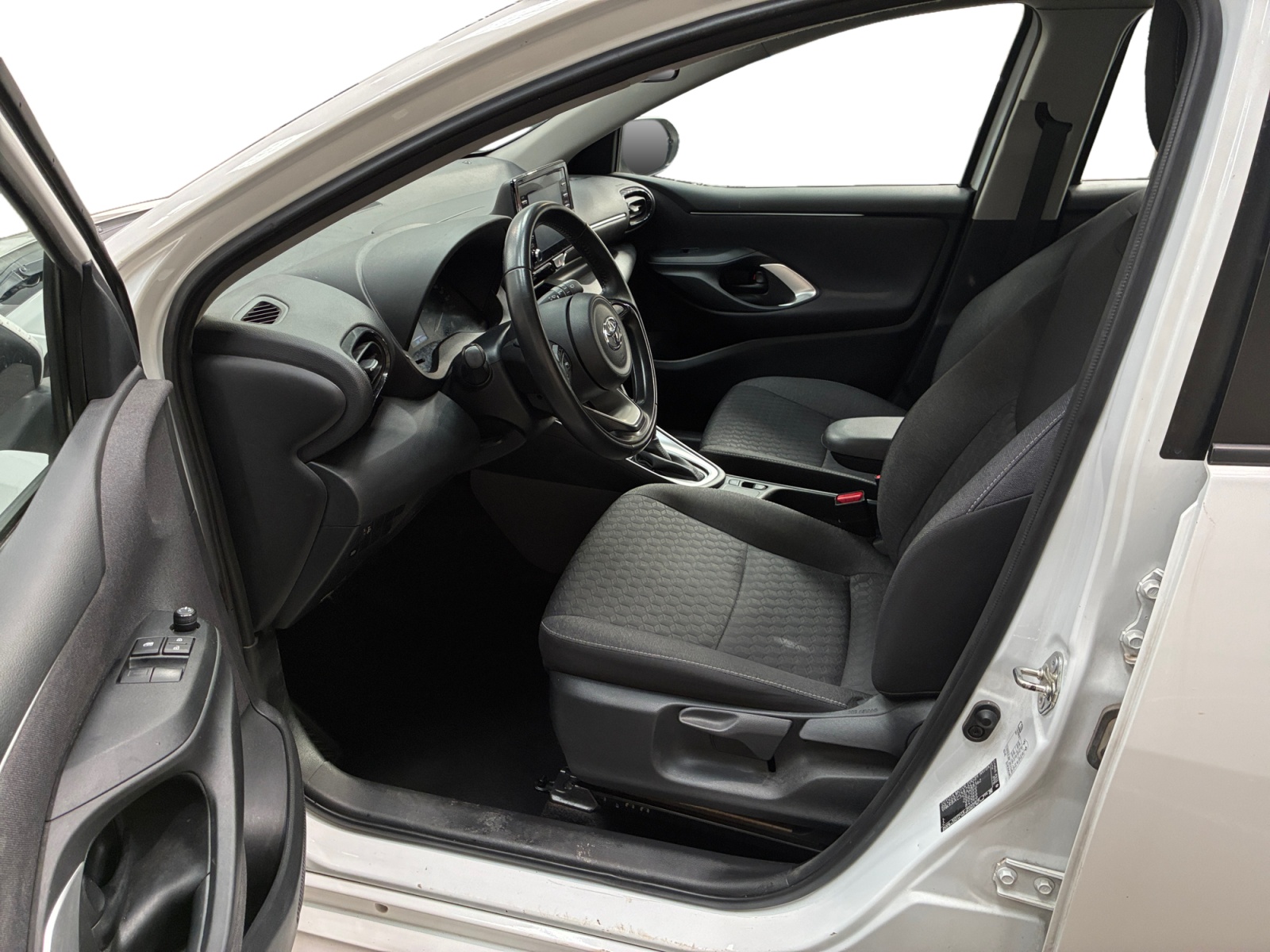 TOYOTA YARIS AFFAIRES PRO HYBRIDE 116h Dynamic Business 2023