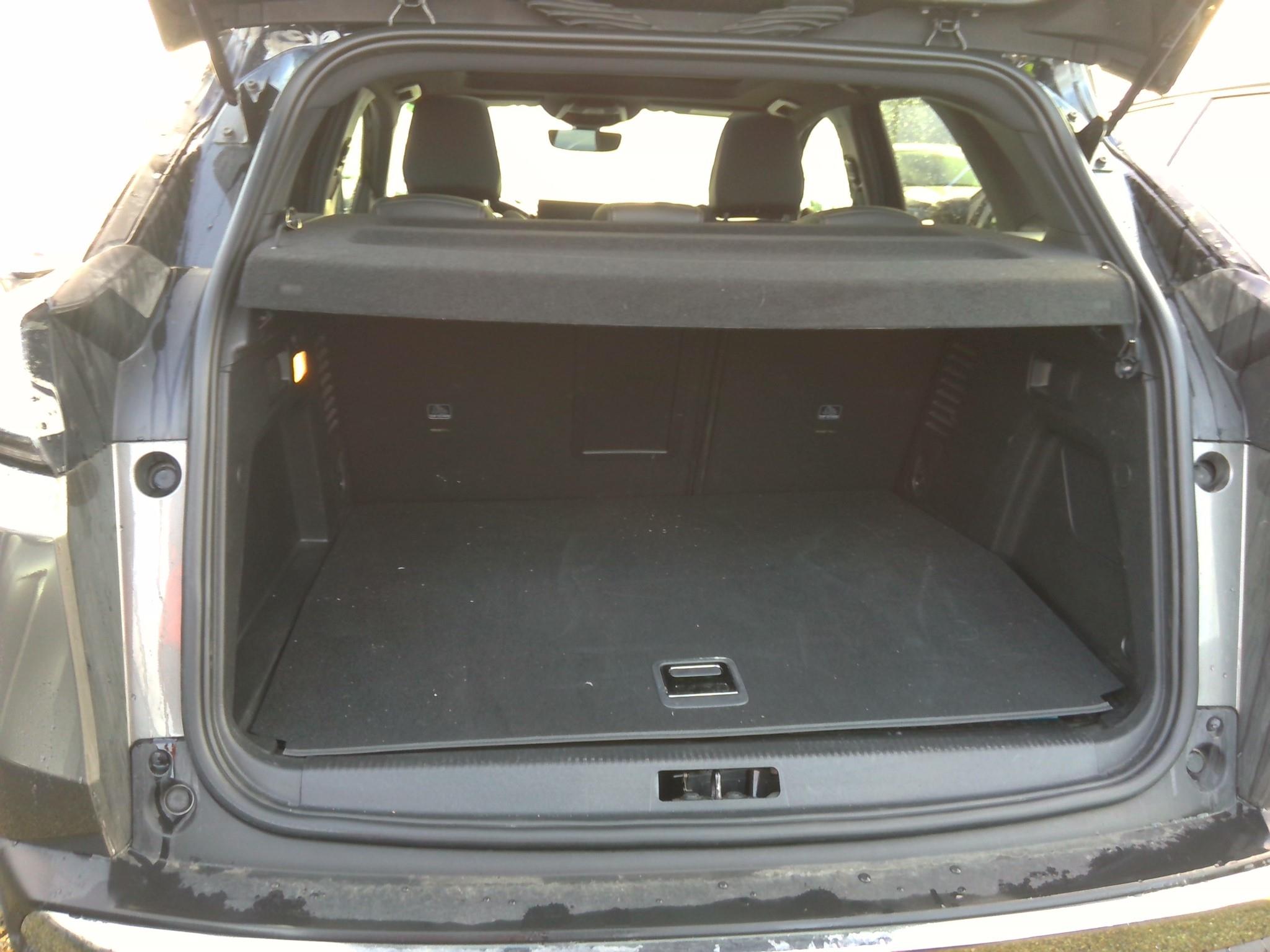 PEUGEOT 3008 Hybrid 225 e-EAT8 GT 2023