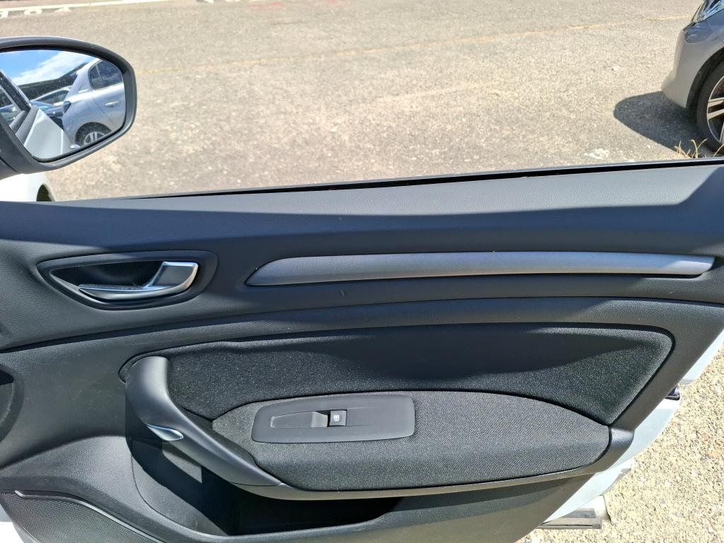 RENAULT MÉGANE MEGANE IV Berline Blue dCi 115 Evolution 2023
