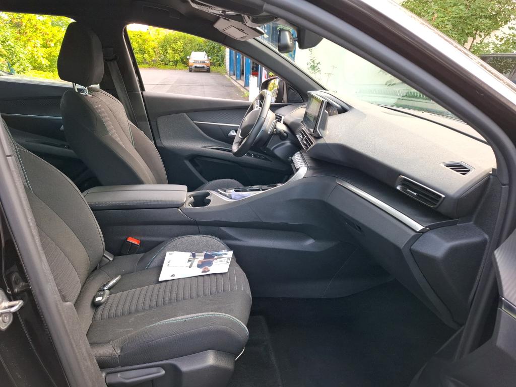 PEUGEOT 5008 Hybrid 136 e-DCS6 Active Pack 2024