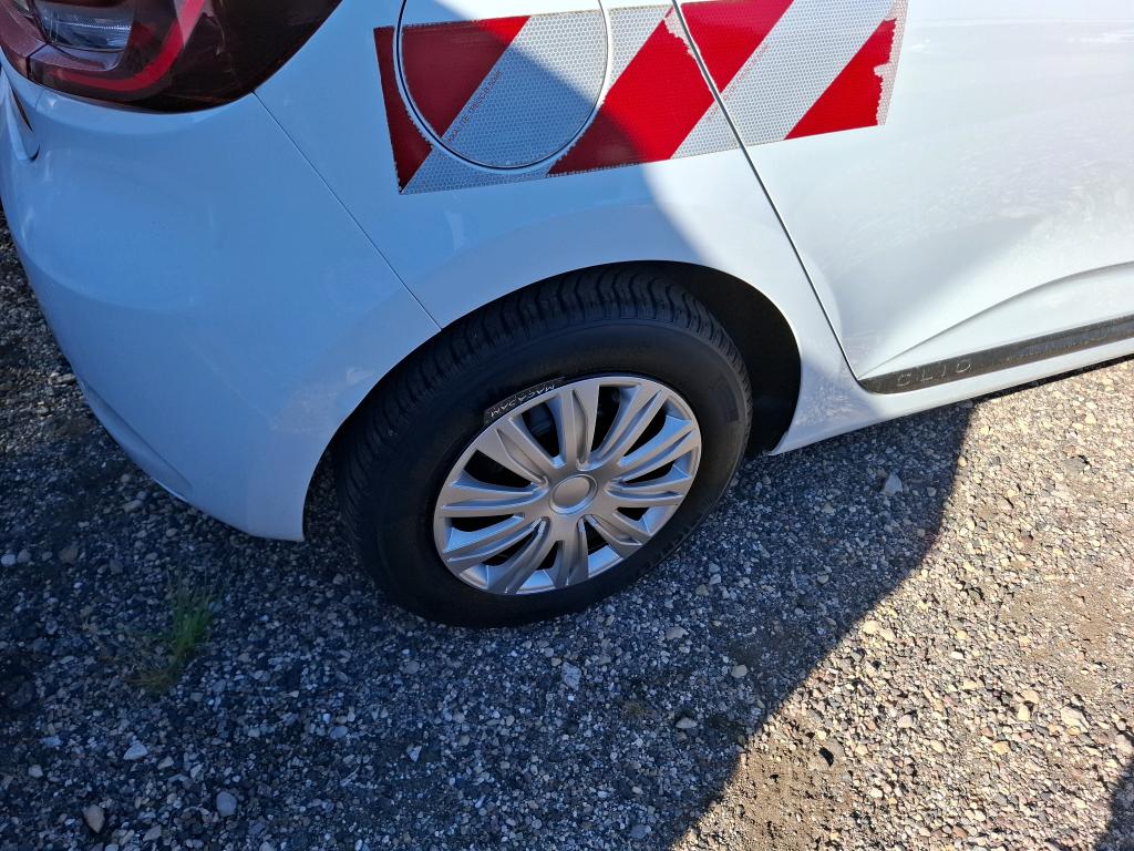 RENAULT CLIO SOCIETE BLUE DCI 85 AIR NAV 2020