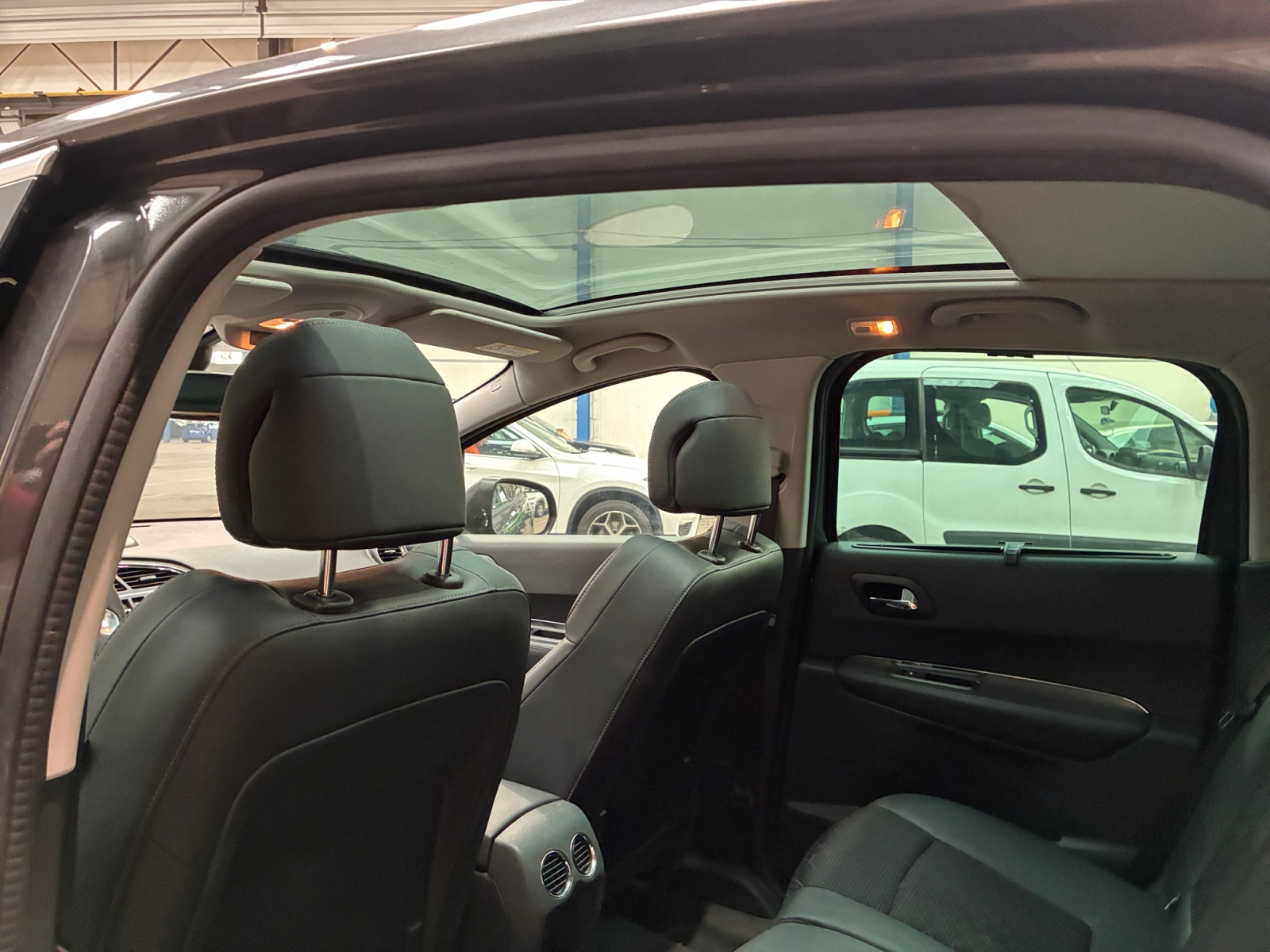 PEUGEOT 3008 1.6 BlueHDi 120ch S&S EAT6 Allure 2016