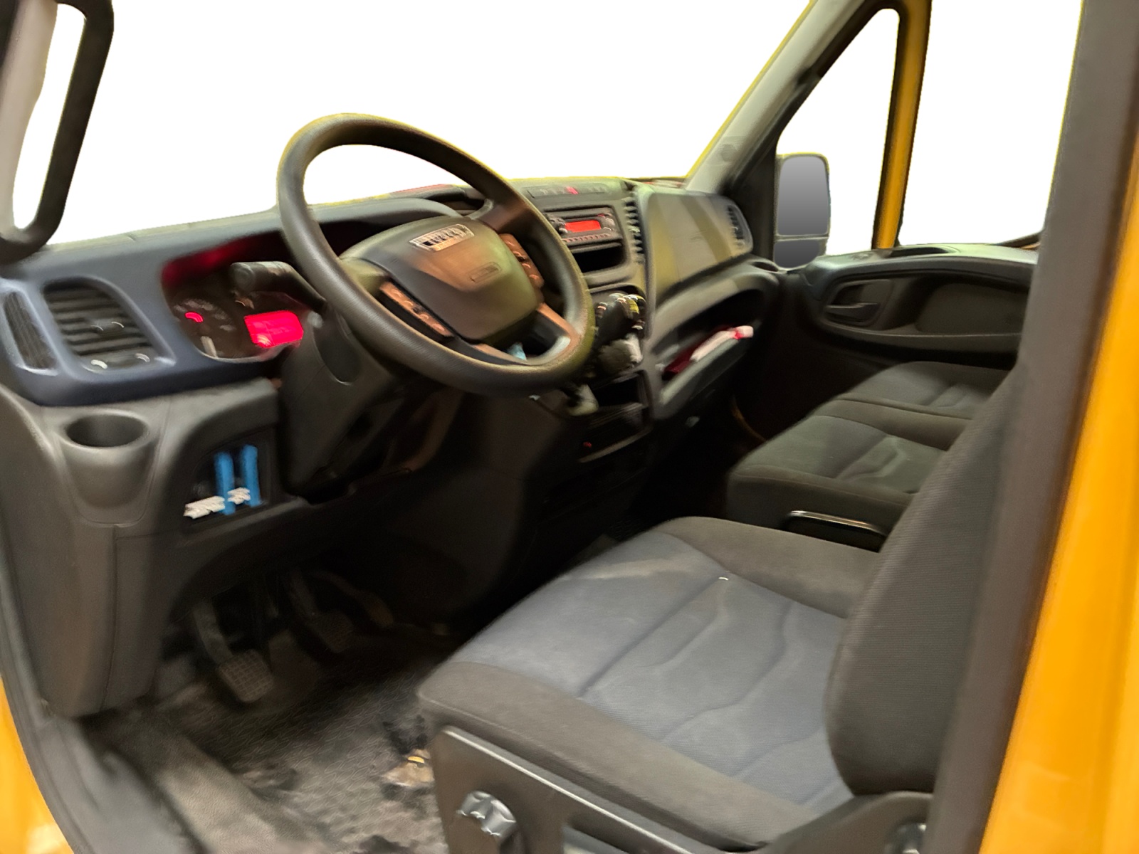 IVECO DAILY FGN 33 S 12 V11 H2 QUAD-LEAF BVM6 2019