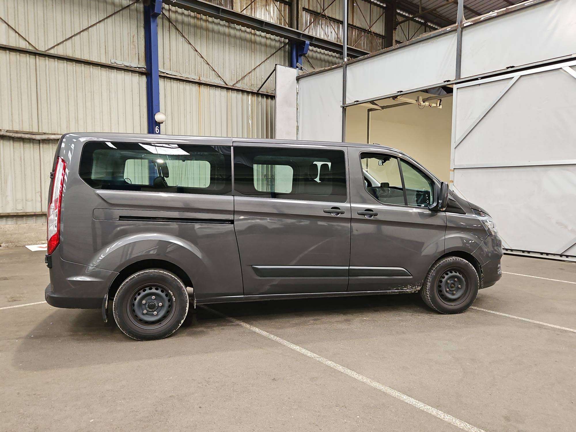 FORD TRANSIT Custom KOMBI 320 L2H1 2.0 EcoBlue 130 Trend Business 2023