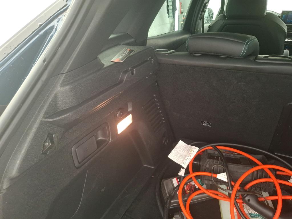 PEUGEOT 3008 Hybrid 225 e-EAT8 Allure Pack 2021