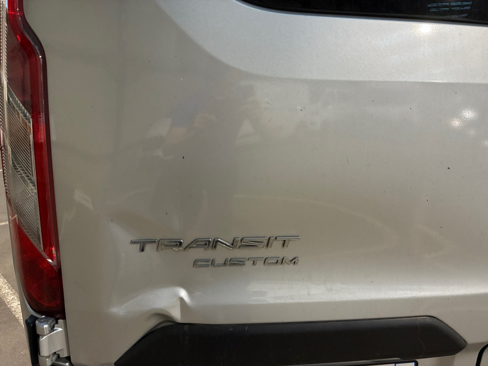 FORD Transit Custom 320 L2H1 2.0 EcoBlue 130 Trend Business 9pl 2021