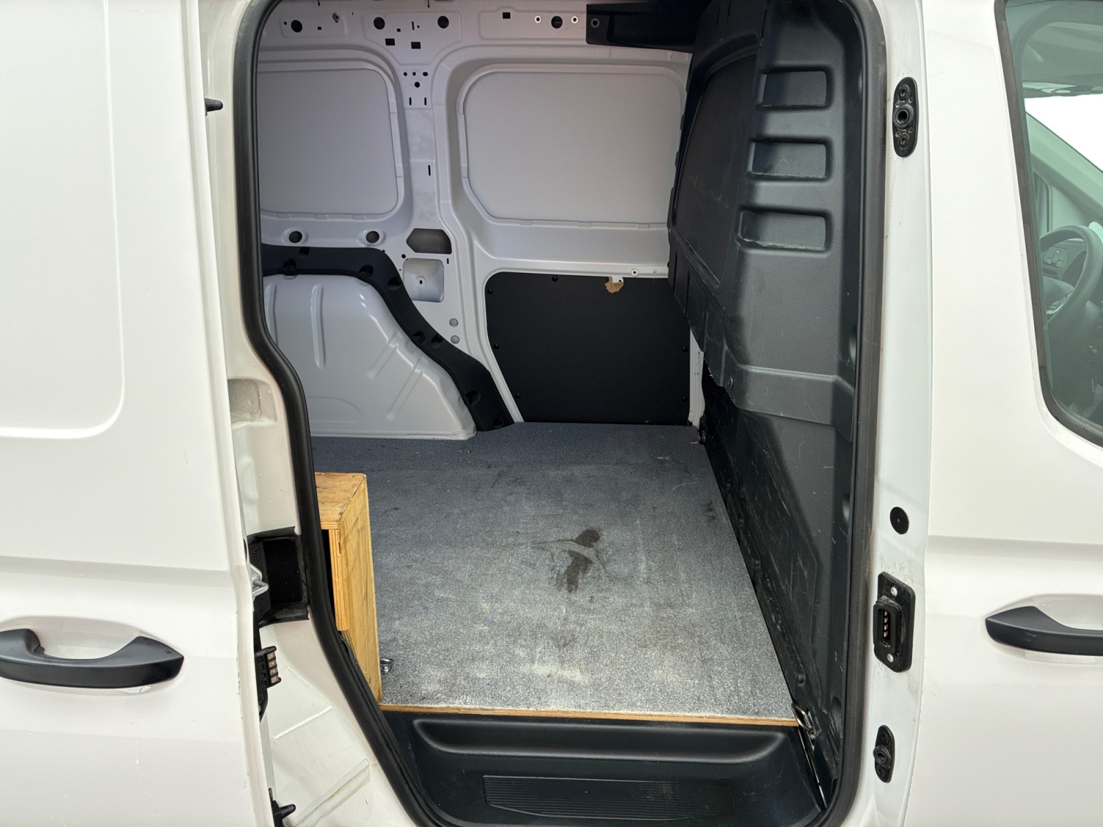 VOLKSWAGEN CADDY CARGO 2.0 TDI 102 BVM6 BUSINESS 2024