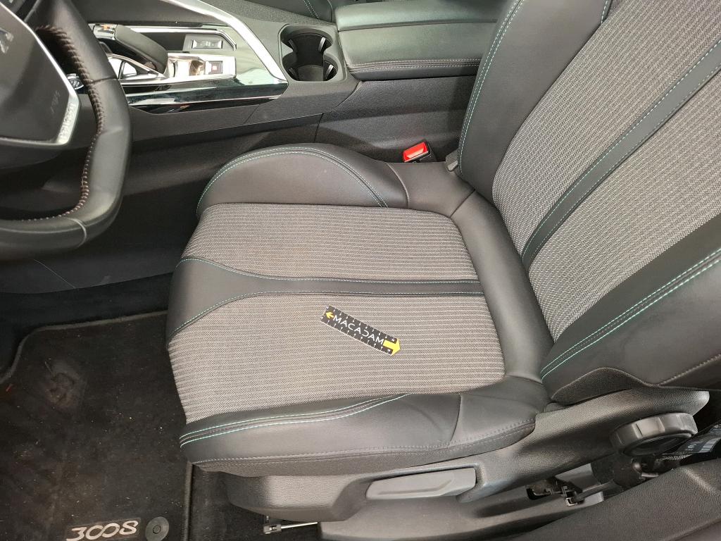PEUGEOT 3008 Hybrid 225 e-EAT8 Active Pack 2023