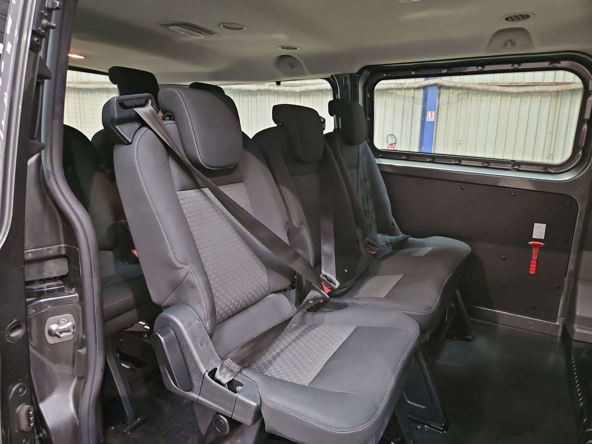 FORD TRANSIT Custom KOMBI 320 L2H1 2.0 EcoBlue 130 Trend Business 2023