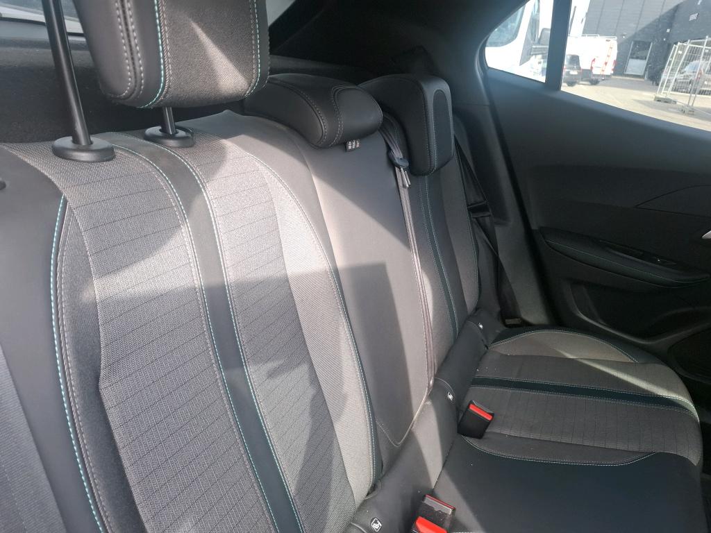 PEUGEOT 2008 BlueHDi 130 S&S EAT8 Allure 2022