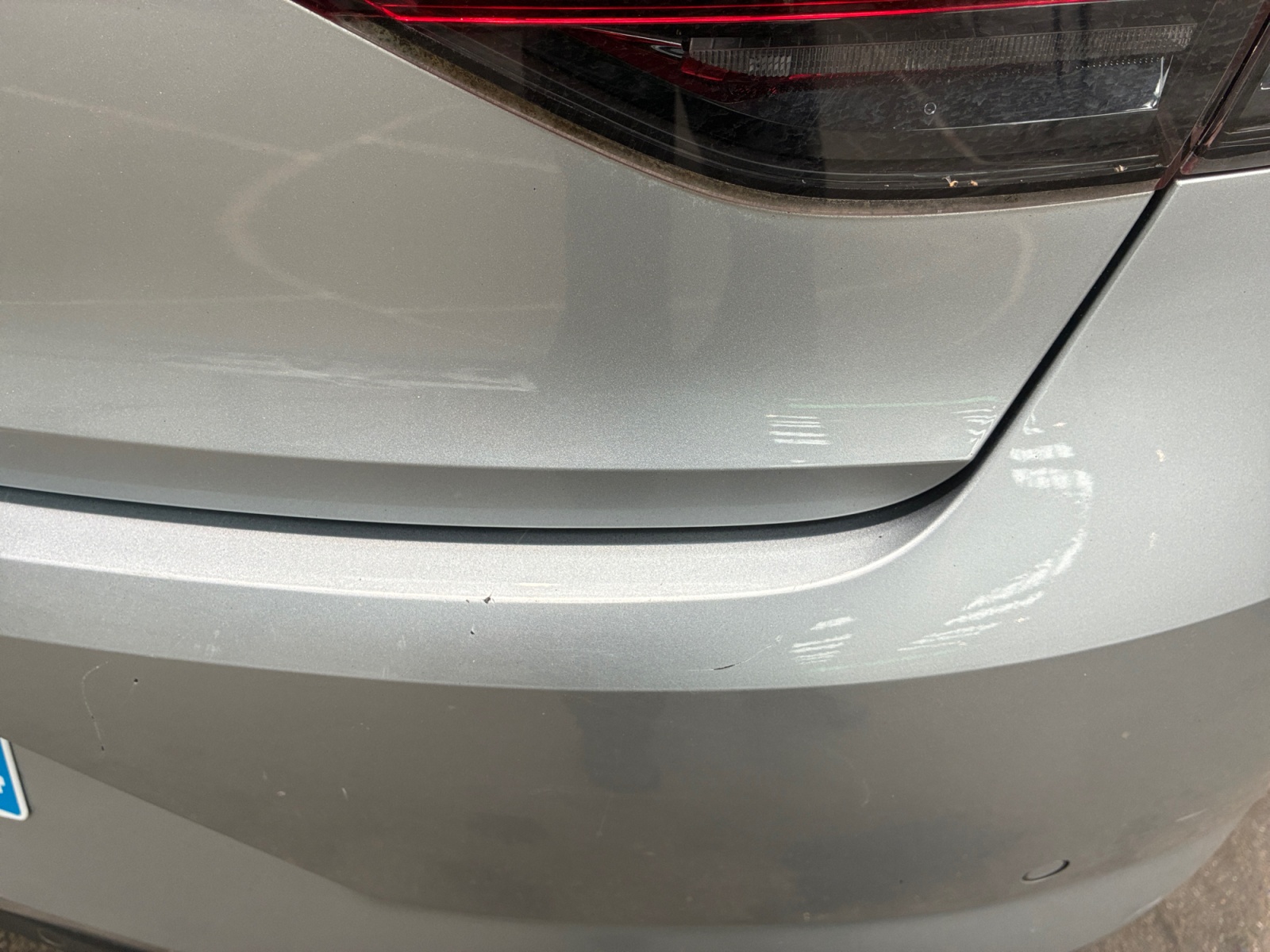 RENAULT Megane IV Berline Blue dCi 115 Evolution 2022