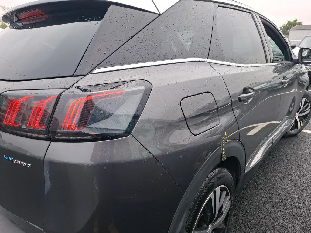 PEUGEOT 3008 Hybrid4 300 e-EAT8 GT 2022