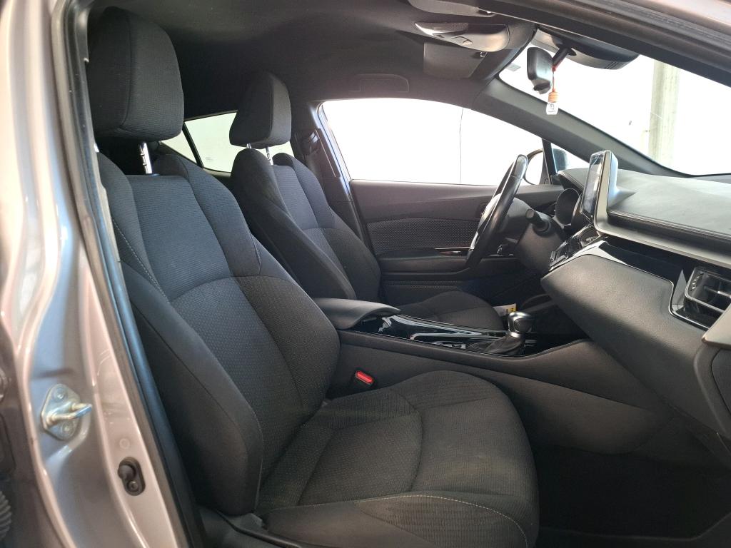 TOYOTA C-HR HYBRIDE 122h Dynamic 2019