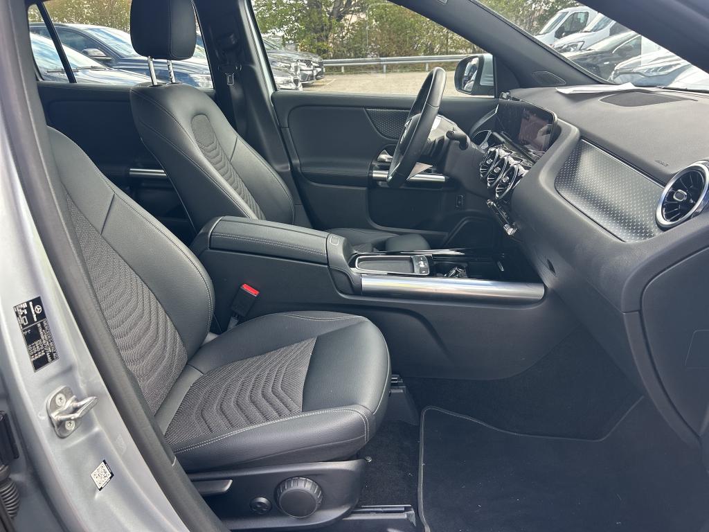 MERCEDES-BENZ MERCEDES GLA II 200 7G-DCT Progressive Line 2025