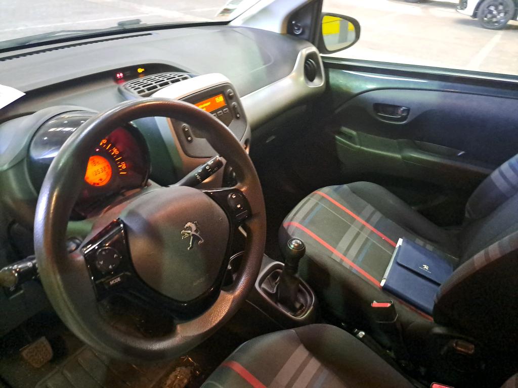 PEUGEOT 108 1.0 VTi 68ch BVM5 Active 2014
