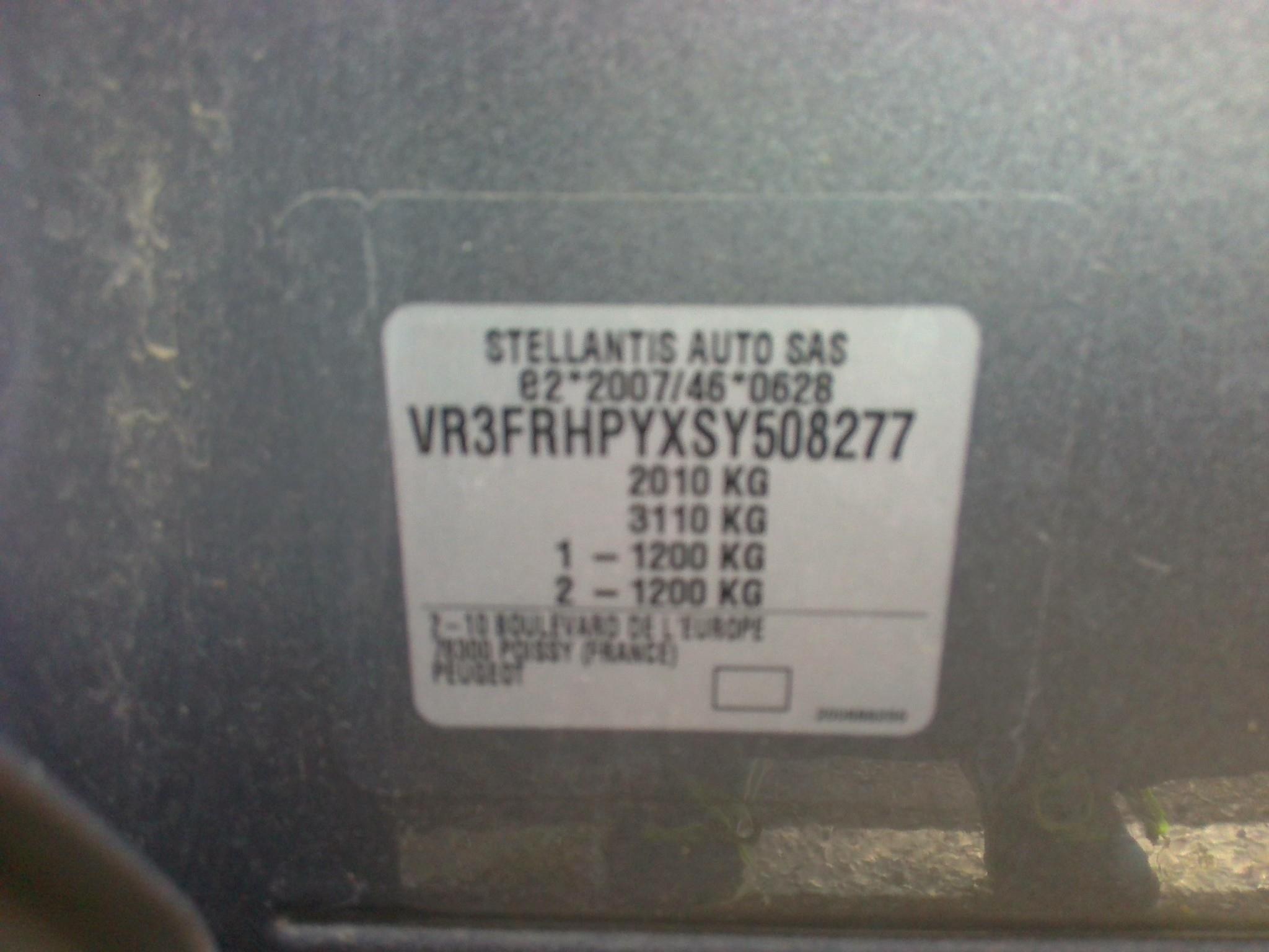 PEUGEOT 308 SW Hybrid 136 e-DCS6 Allure 2025
