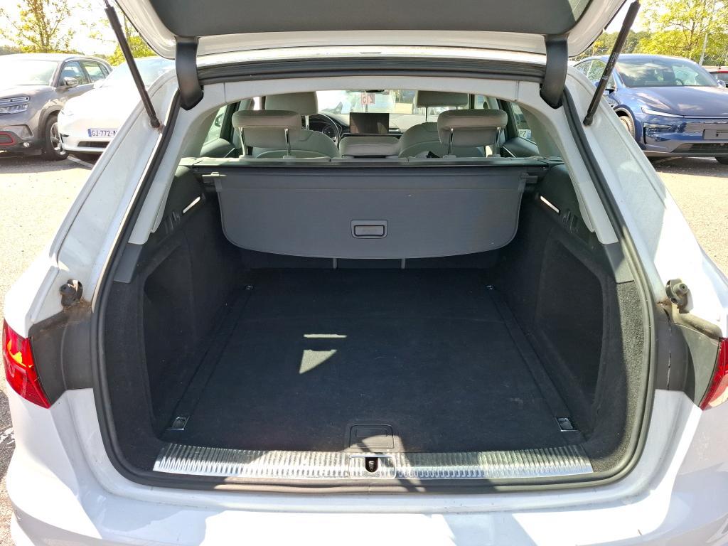 AUDI A4 AVANT 40 TFSI 204 S tronic 7 Business Line 2021