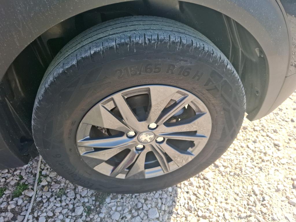 PEUGEOT 2008 PureTech 130 S&S EAT8 Active Pack 2022