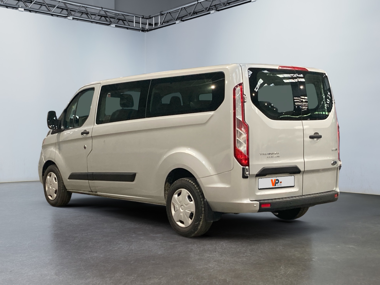FORD Transit Custom Kombi 320 L2H1 2.0 EcoBlue 130 Trend Business	9pl 2023