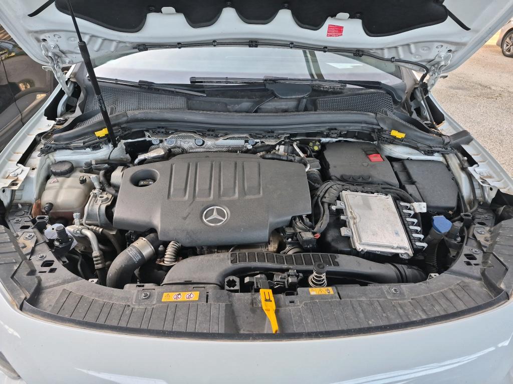 MERCEDES-BENZ MERCEDES GLA II 200 d 8G-DCT AMG Line 2022