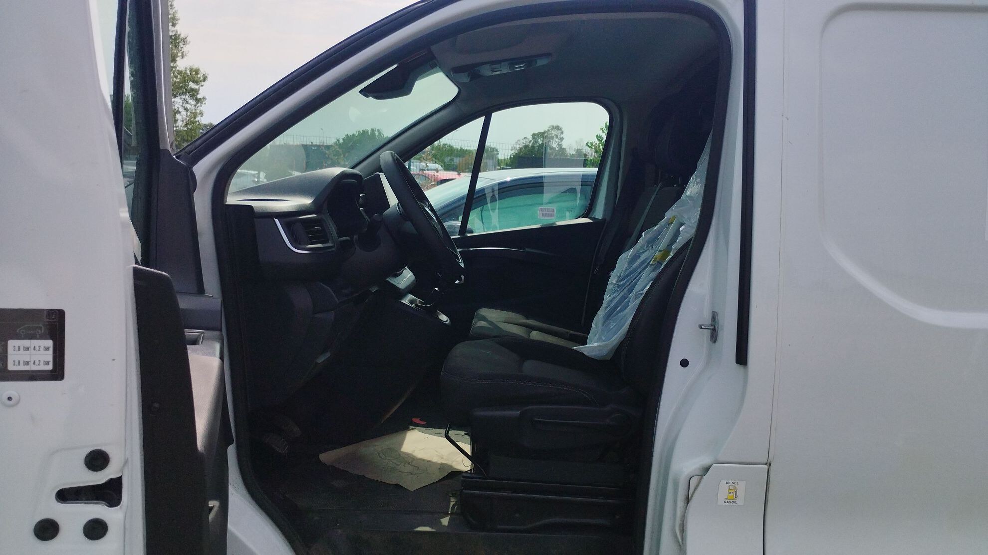 RENAULT TRAFIC FOURGON FG BLUE DCI 130 L1H1 2T8 GSR2 EXTRA 2024