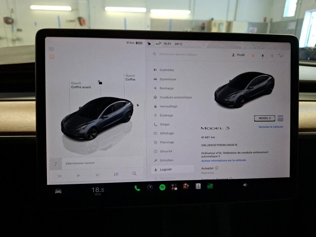 TESLA  2022
