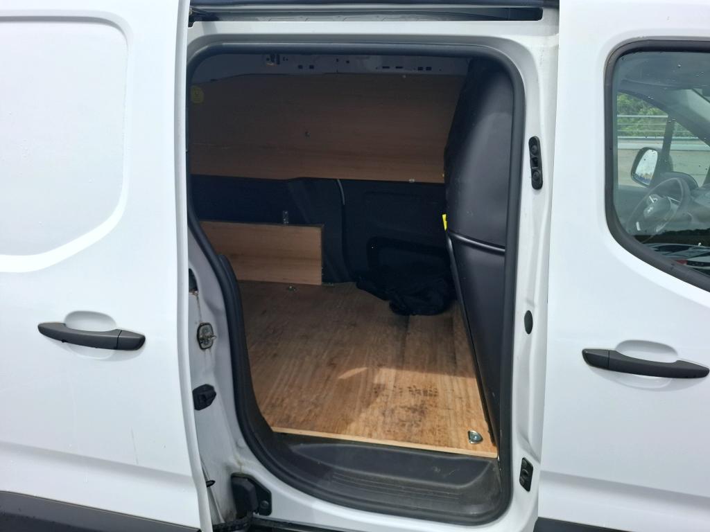 PEUGEOT PARTNER FOURGON STANDARD 650 KG BLUEHDI 100 S&S BVM6 ASPHALT 2022