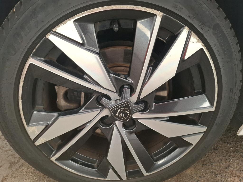 PEUGEOT 308 PHEV 180 e-EAT8 Active Pack 2023