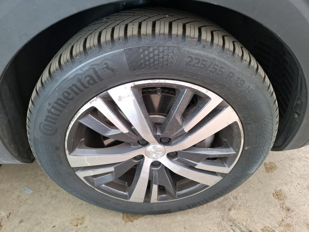 PEUGEOT 3008 Hybrid 225 e-EAT8 Allure Pack 2022