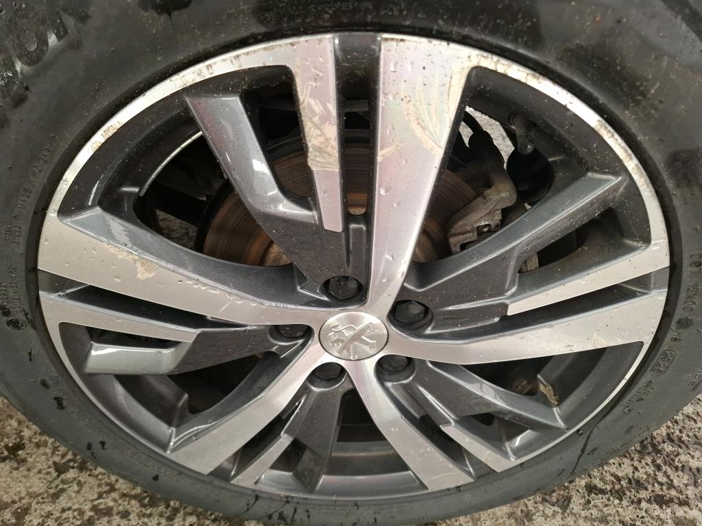 PEUGEOT 3008 Hybrid 225 e-EAT8 Allure Pack 2022