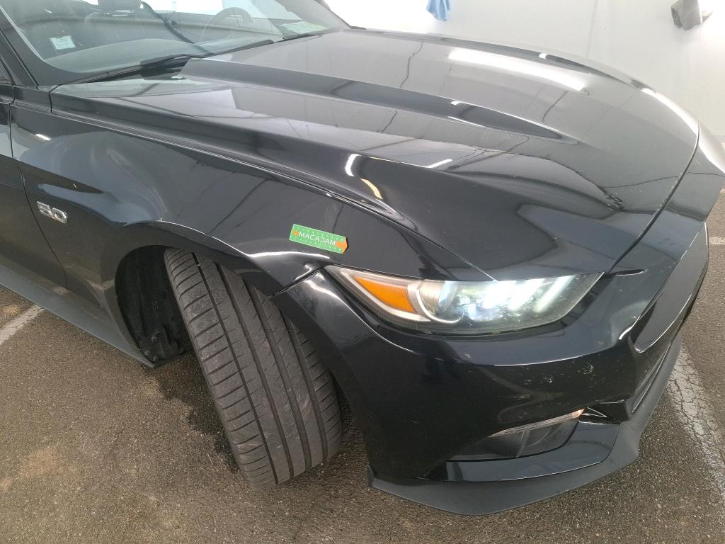 FORD MUSTANG CONVERTIBLE V8 5.0 421 GT A 2016