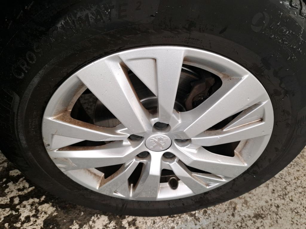 PEUGEOT 3008 Puretech 130ch S&S EAT8 Active Pack 2021