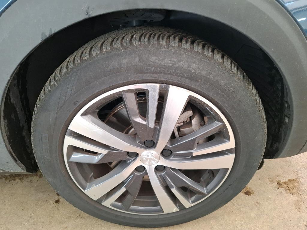 PEUGEOT 3008 Hybrid 225 e-EAT8 Active Pack 2023