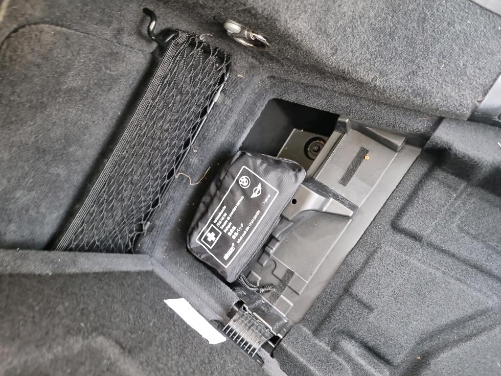 BMW SERIE 3 TOURING G21 318d 150 ch BVA8 Lounge 2021