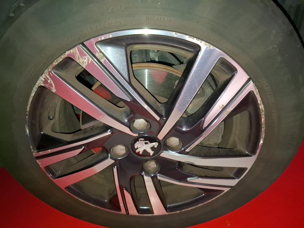 PEUGEOT 208 BUSINESS BlueHDi 100 S&S BVM6 Allure 2021