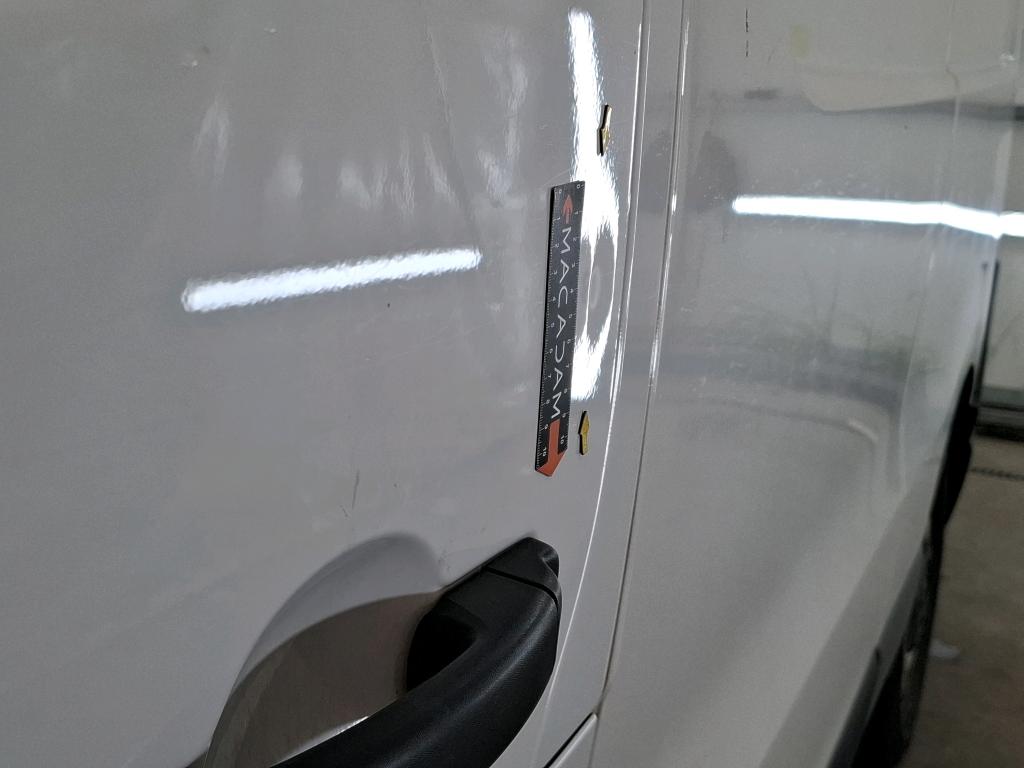 RENAULT TRAFIC FOURGON FGN L2H1 3000 KG BLUE DCI 130 CONFORT 2022