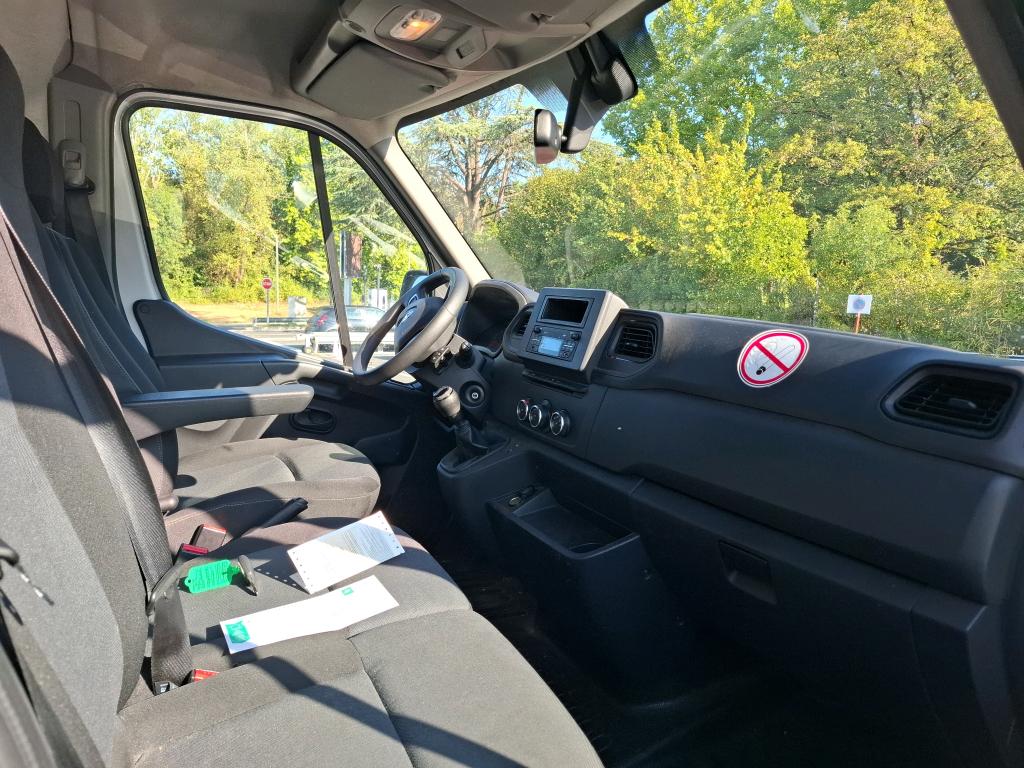 RENAULT MASTER FOURGON FGN TRAC F3500 L2H2 BLUE DCI 135 CONFORT 2023