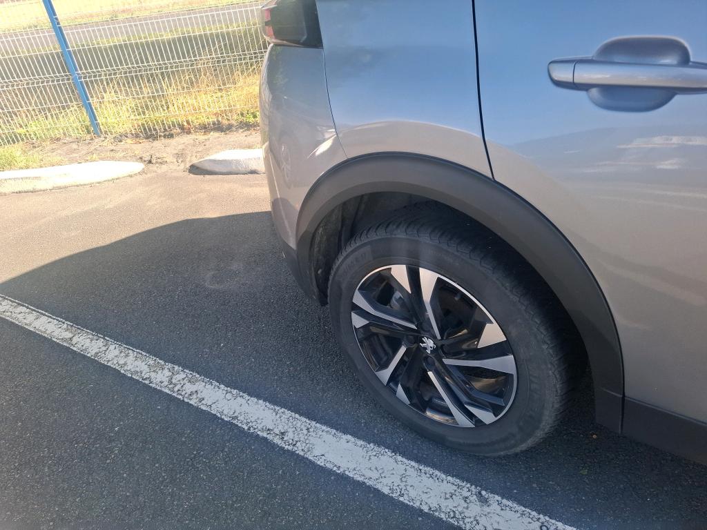 PEUGEOT 2008 BlueHDi 130 S&S EAT8 Allure Pack 2021