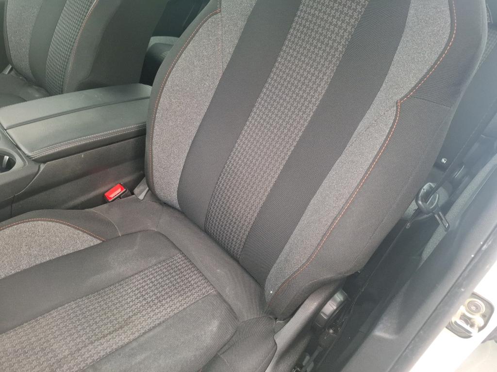 PEUGEOT 5008 BlueHDi 130ch S&S BVM6 Active Pack 2022