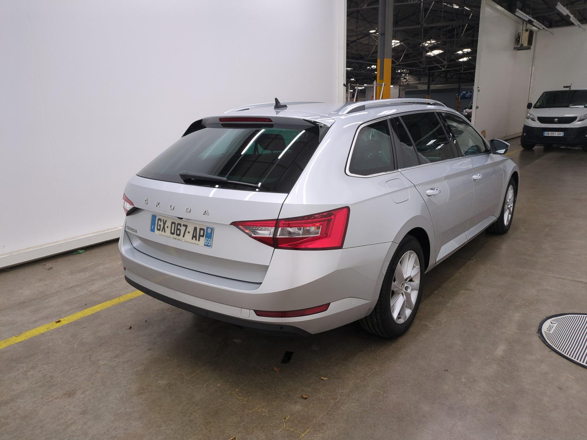 SKODA SUPERB COMBI 2.0 TDI 150 SCR DSG7 Business 2024