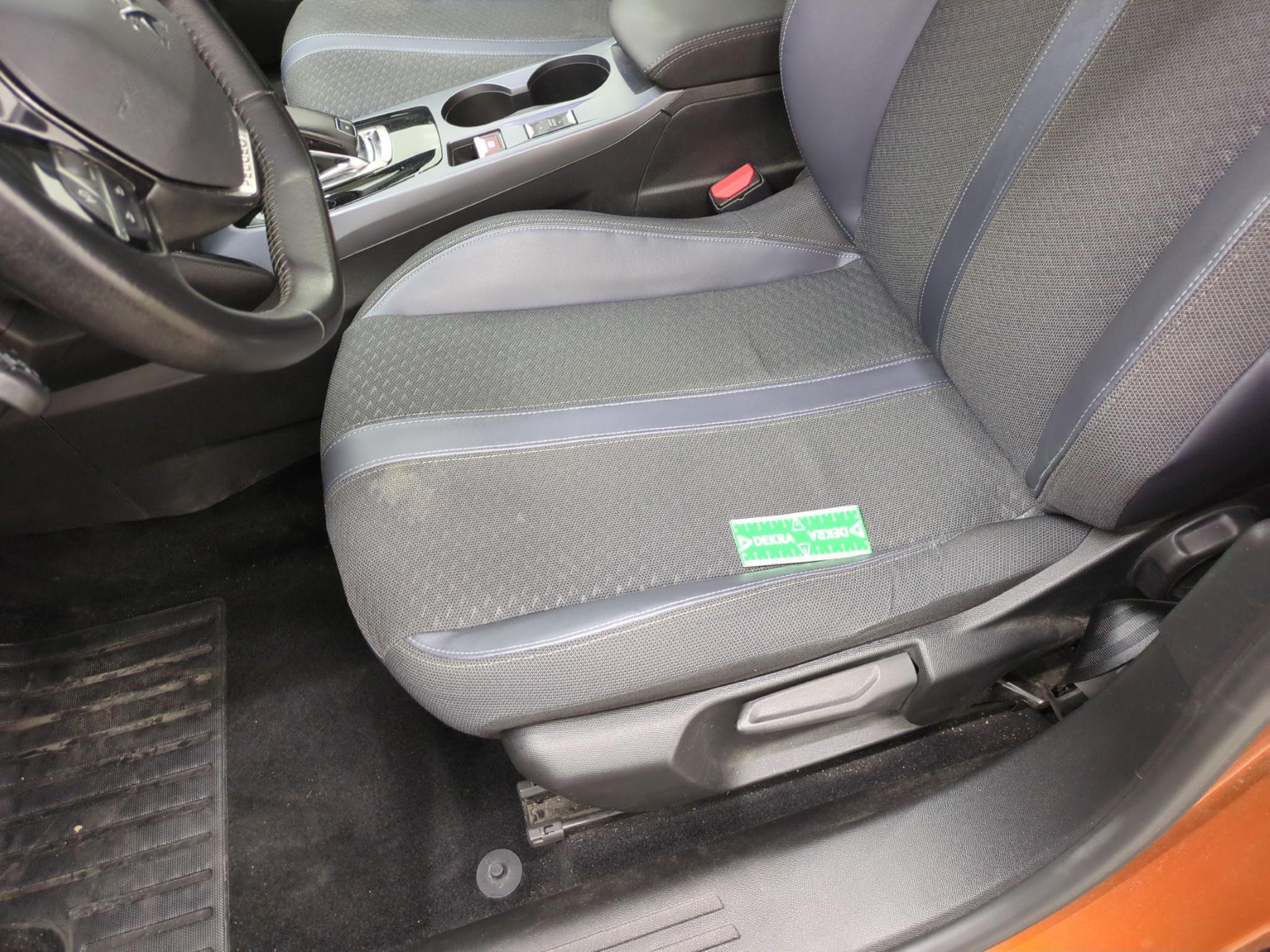 PEUGEOT 2008 BUSINESS PureTech 130 S&S EAT8 Allure 2020