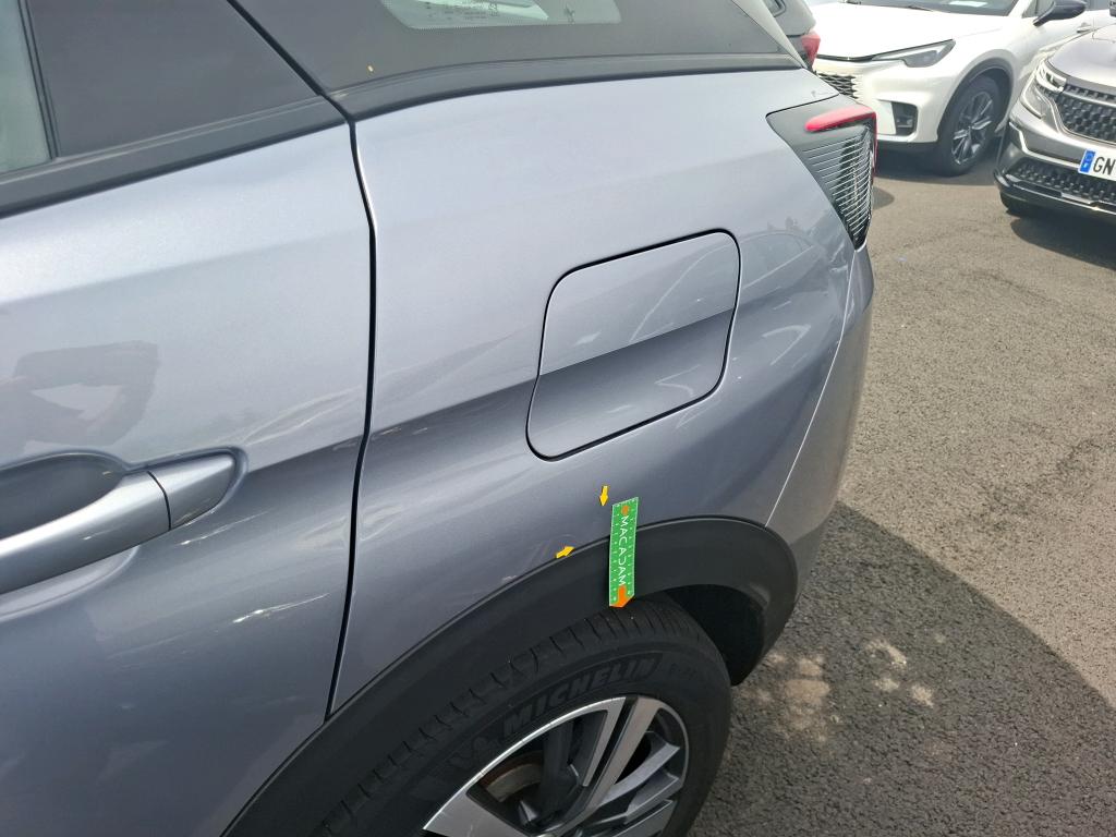 PEUGEOT 3008 Hybrid 180 e-EAT8 Active Pack 2023