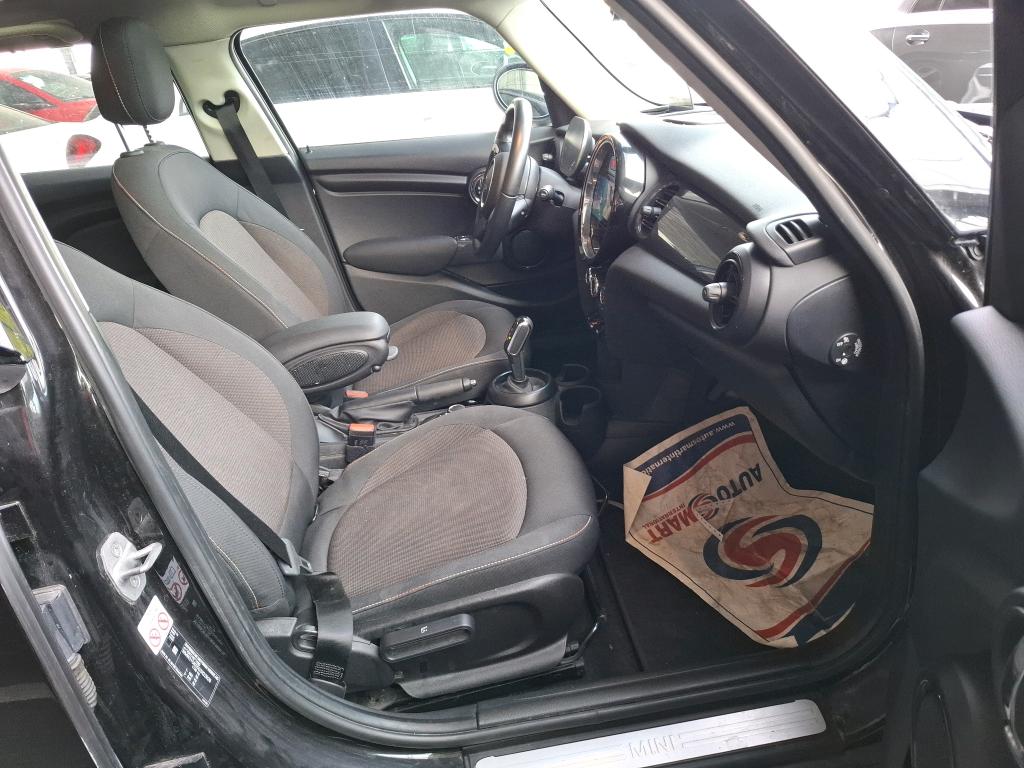 MINI HATCH 5 Portes Cooper 136 ch DKG7 Finition Business Design 2021
