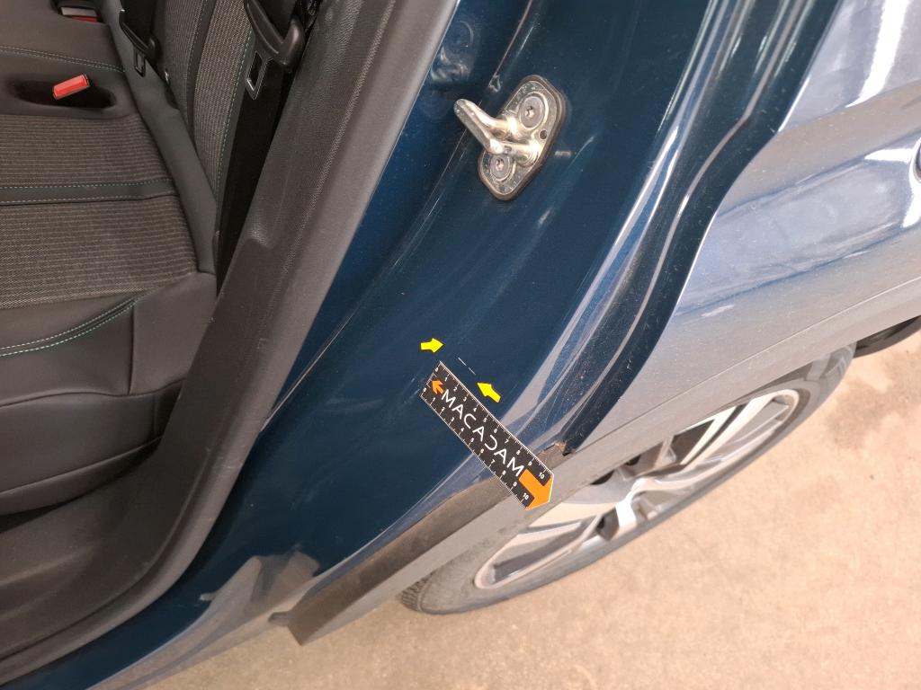 PEUGEOT 3008 Hybrid 225 e-EAT8 Active Pack 2023