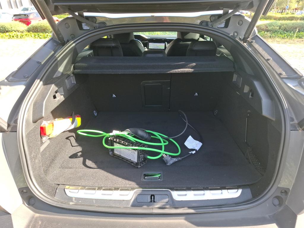PEUGEOT 408 PHEV 225 e-EAT8 GT 2024