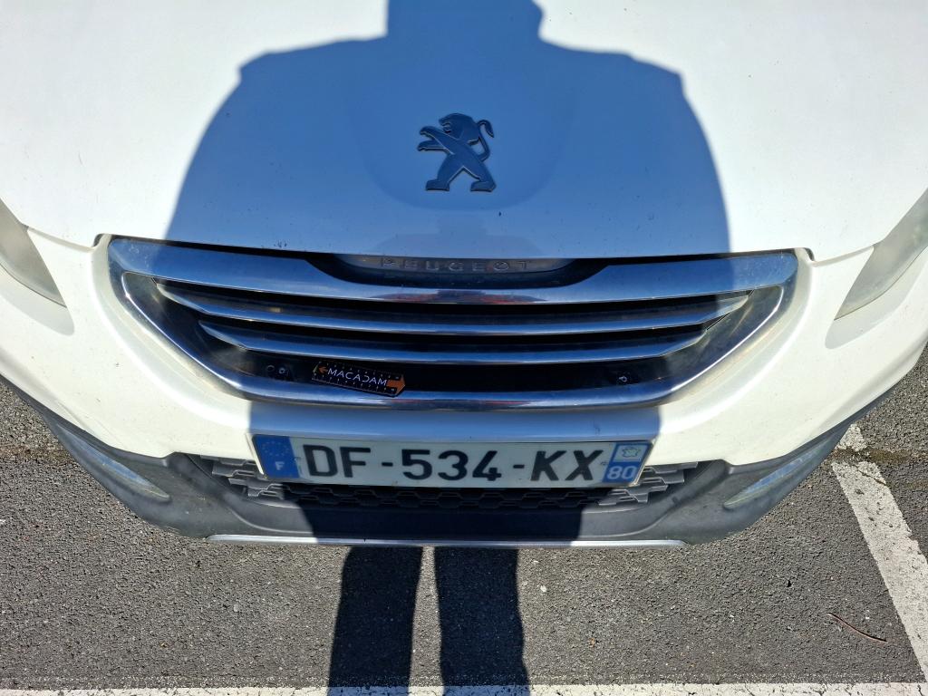 PEUGEOT 2008 1.6 e-HDi 115ch FAP BVM6 Allure 2014