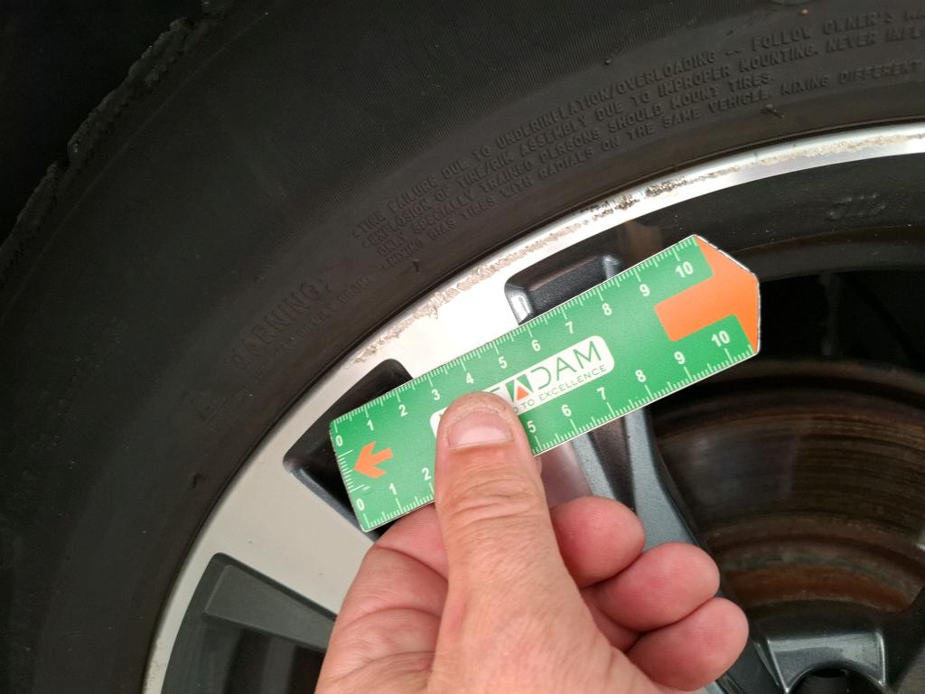 NISSAN  2018