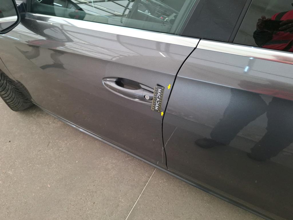 PEUGEOT 508 Hybrid 225 e-EAT8 Allure Pack 2021